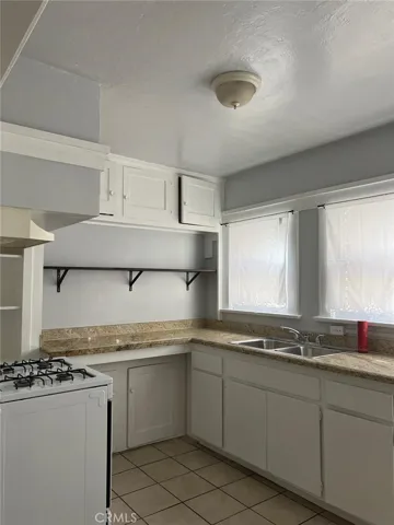 5977 Franklin Avenue, Los Angeles, California 90028