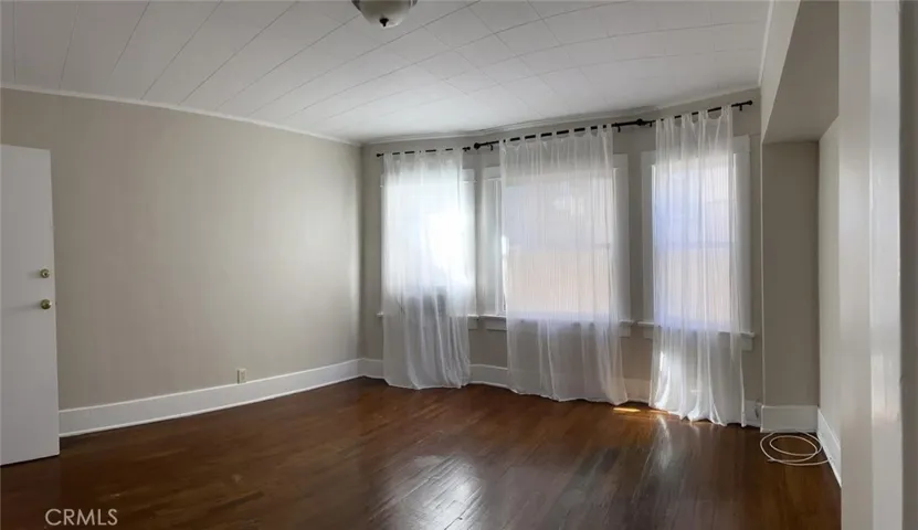 5977 Franklin Avenue, Los Angeles, California 90028