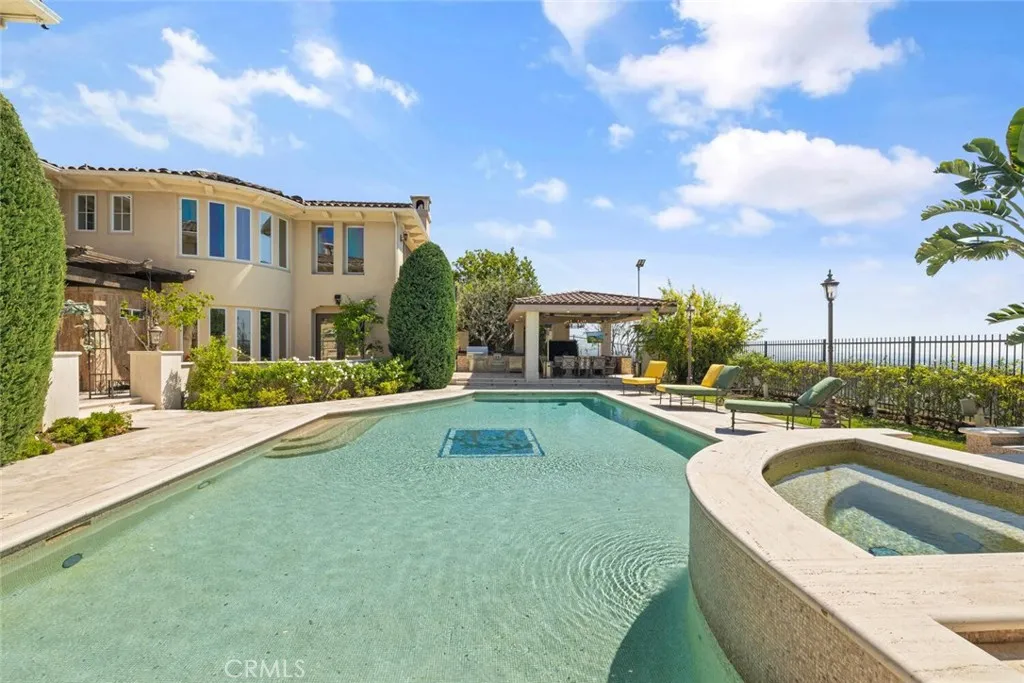 11755 Collar Avenue, Tustin, California 92782 home-pic-2