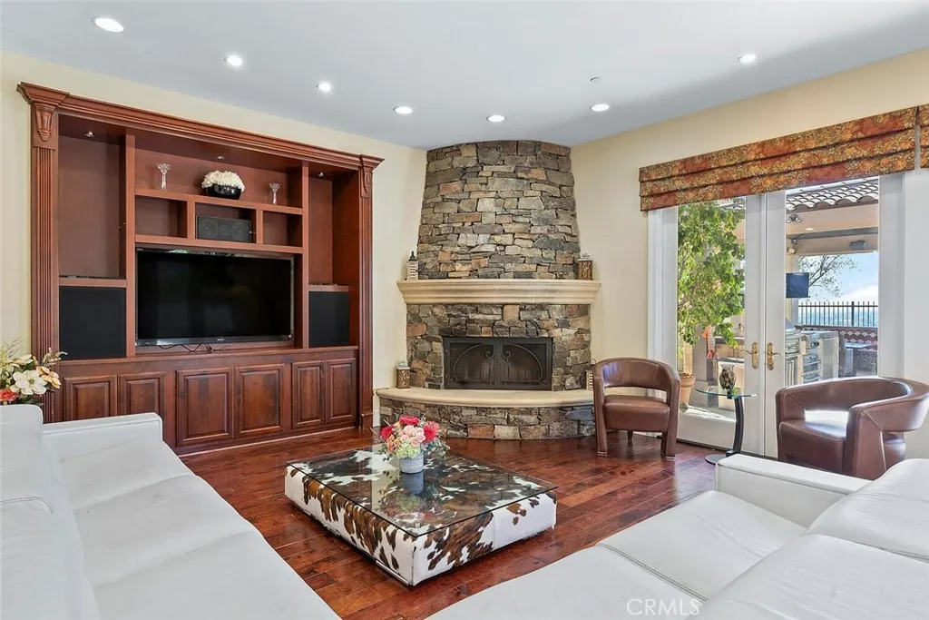 11755 Collar Avenue, Tustin, California 92782 home-pic-15
