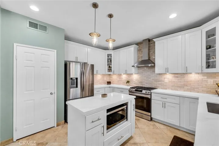 1328 Flamingo Drive, Corona, California 92879
