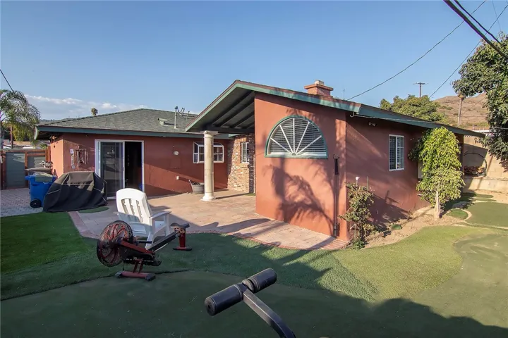 188 E Bounds Road, Ventura, California 93001