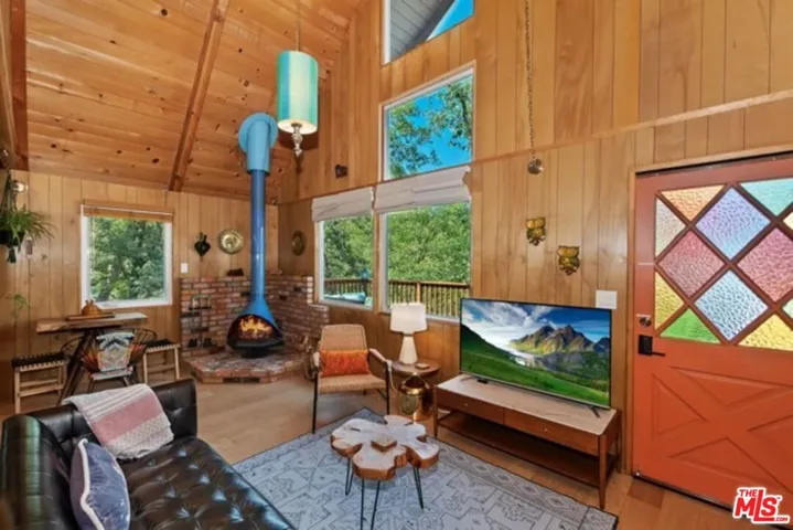 1042 Inspiration Drive, Lake Arrowhead, California 92352