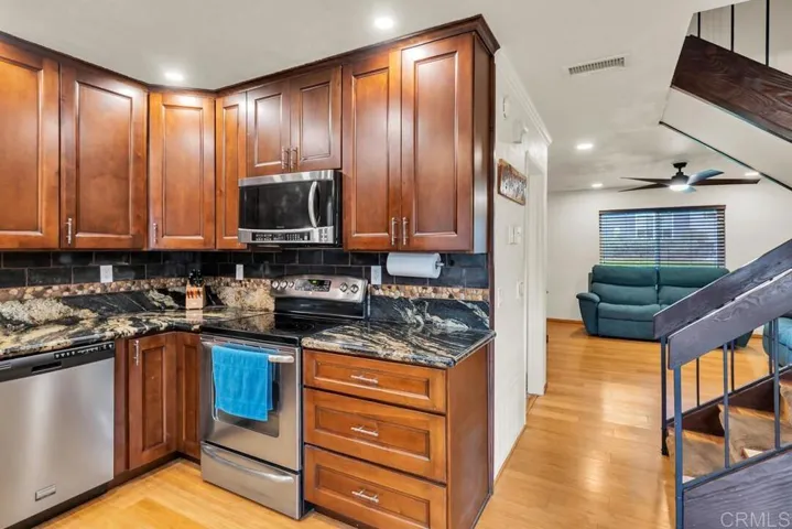 10665 King Phillip Court, Santee, California 92071