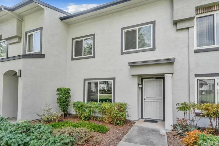 10665 King Phillip Court, Santee, California 92071