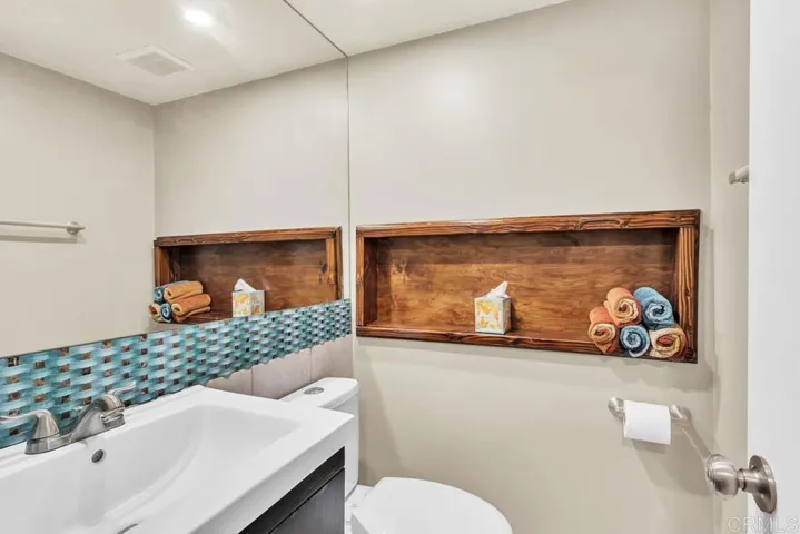 10665 King Phillip Court, Santee, California 92071