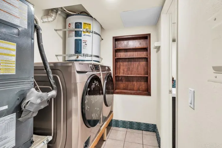 10665 King Phillip Court, Santee, California 92071