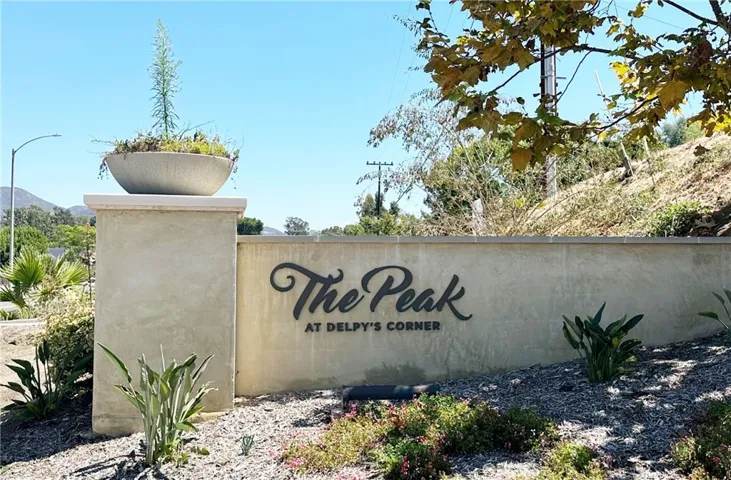 1128 Delpy View, Vista, California 92084