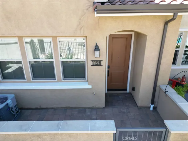 1128 Delpy View, Vista, California 92084