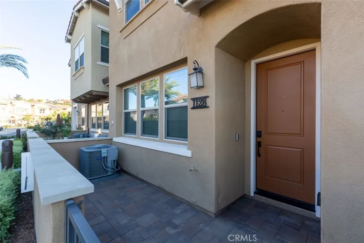 1128 Delpy View, Vista, California 92084