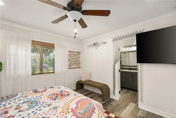 Primary bedroom, Ideal for a peaceful night's sleep