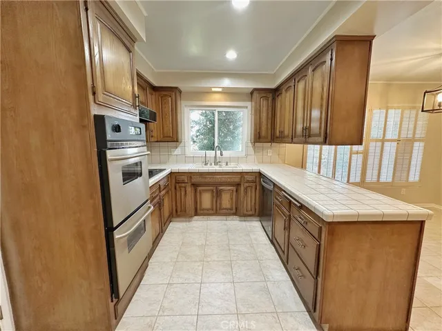 10229 Aldea Avenue, Northridge, California 91325