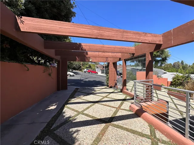 15 Coach Road, Rancho Palos Verdes, California 90275