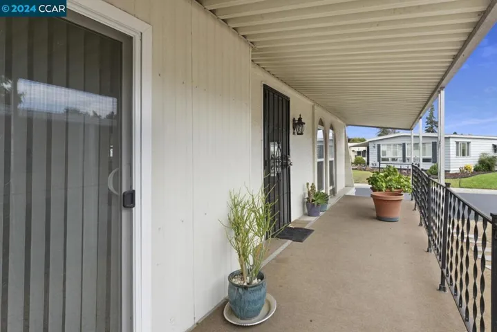 COVERED PORCH
