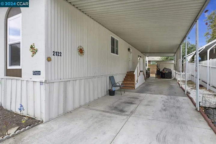 CARPORT PARKING