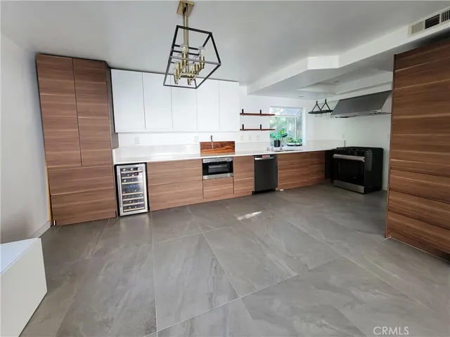 7890 E Viewmount Court, Anaheim Hills, California 92808