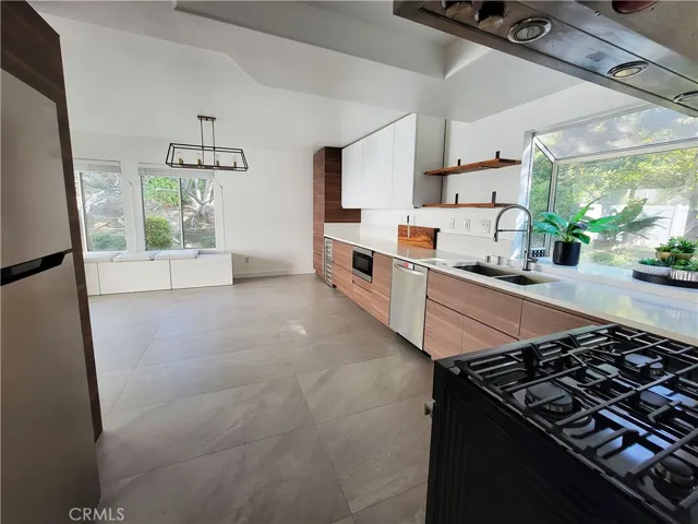 7890 E Viewmount Court, Anaheim Hills, California 92808