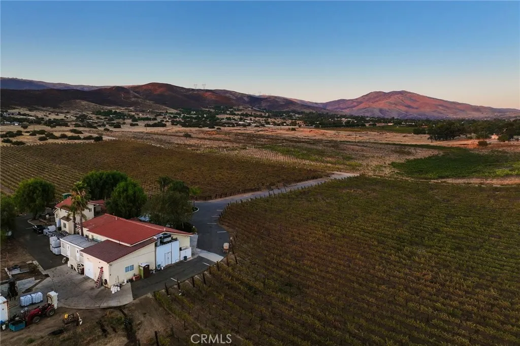10262 Sierra Highway, Agua Dulce, California 91390 home-pic-37