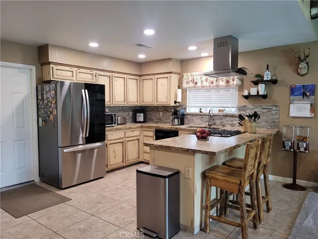 822 Madeline Court, Merced, California 95341