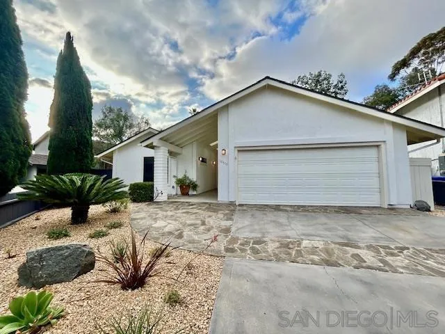 10570 Vista Valle Dr, San Diego, California 92131