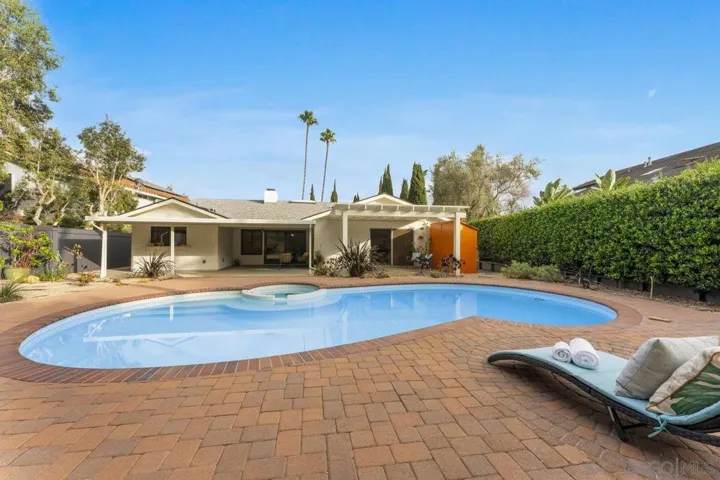 10570 Vista Valle Dr, San Diego, California 92131