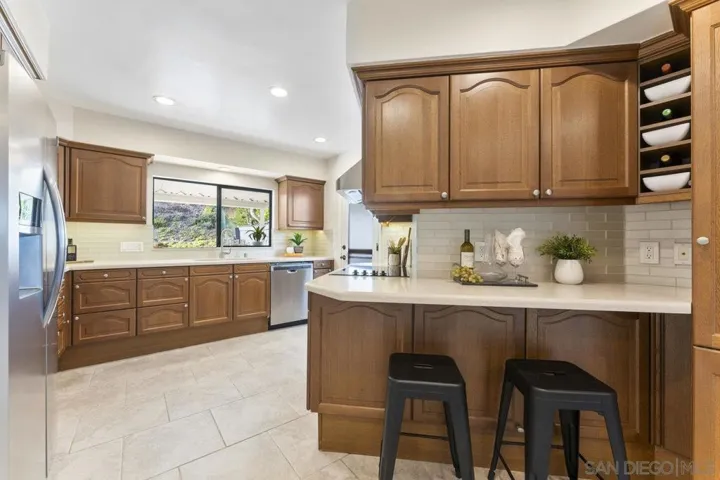 10570 Vista Valle Dr, San Diego, California 92131