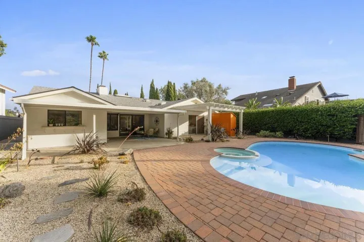 10570 Vista Valle Dr, San Diego, California 92131