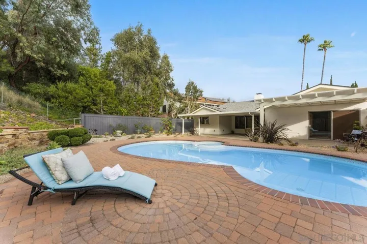 10570 Vista Valle Dr, San Diego, California 92131