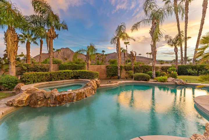 Pool-Spa View