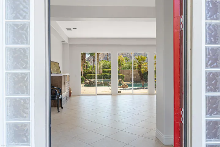 Entry View