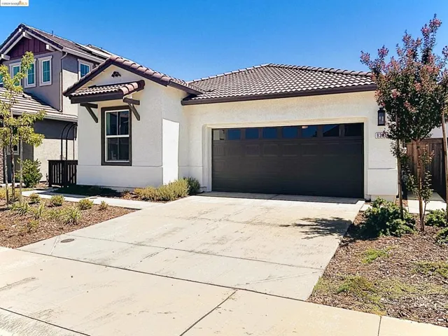 8301 Kevin Whiteley Dr, Elk Grove, California 95757
