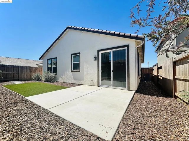 8301 Kevin Whiteley Dr, Elk Grove, California 95757