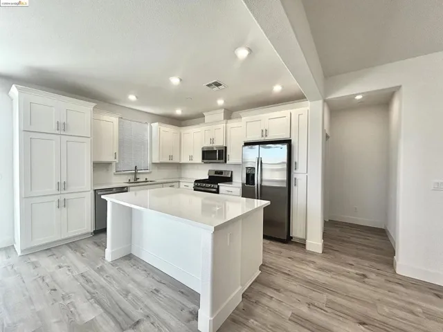 8301 Kevin Whiteley Dr, Elk Grove, California 95757
