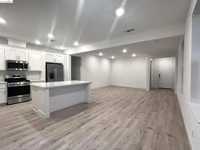 8301 Kevin Whiteley Dr, Elk Grove, California 95757