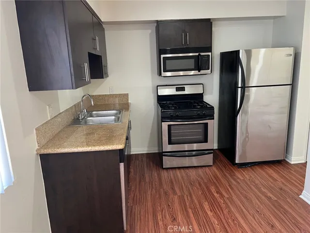 843 S Ardmore Avenue, Los Angeles, California 90005