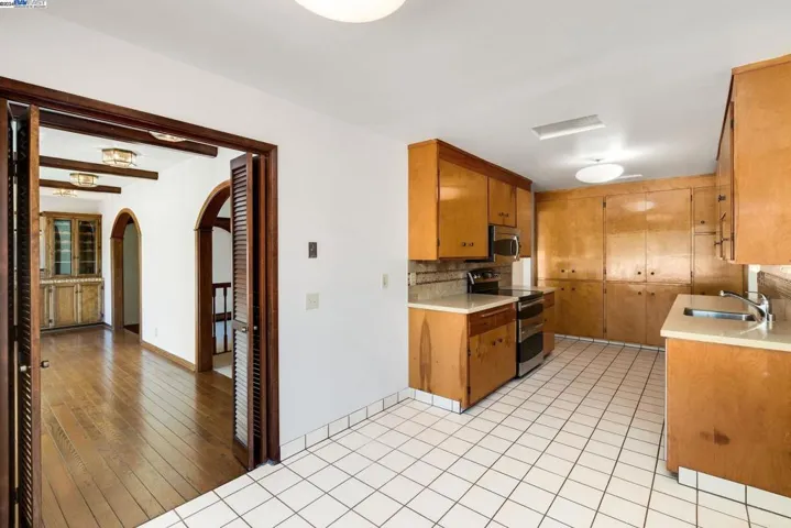 2630 Randall Way, Hayward, California 94541