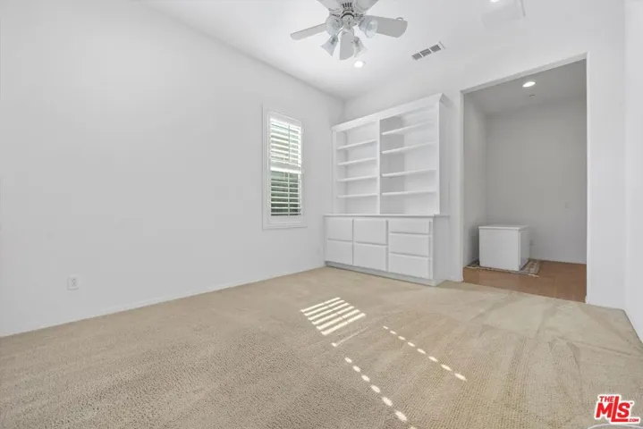 10001 Vale Royale Drive, Bakersfield, California 93306