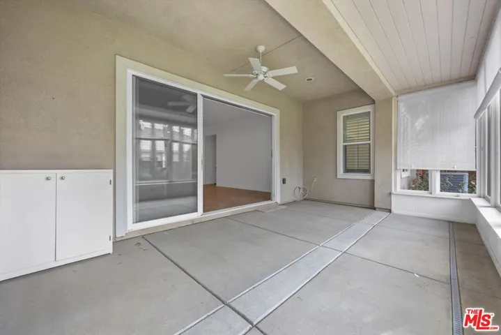 10001 Vale Royale Drive, Bakersfield, California 93306