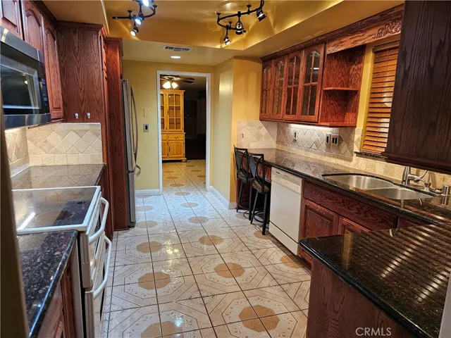 4635 Brentwood Lane, San Bernardino, California 92407