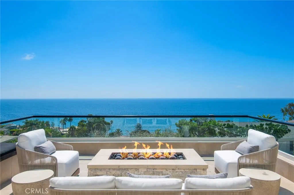 2492 Glenneyre Street, Laguna Beach, California 92651, 4 Bedrooms Bedrooms, ,6 BathroomsBathrooms,Residential,For Sale,Glenneyre,LG24187851