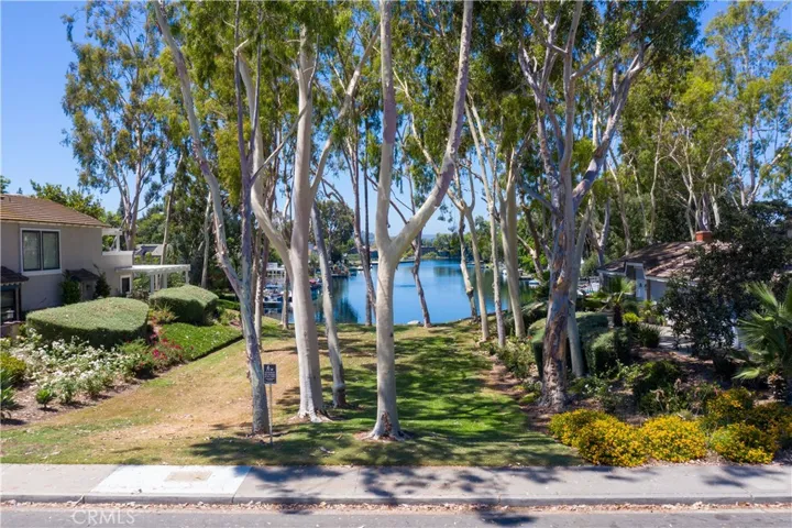 24585 Overlake Drive, Lake Forest, California 92630