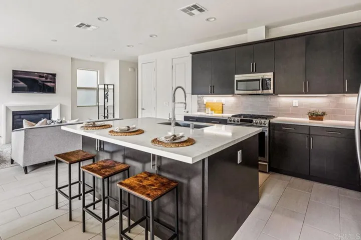 3167 Salina Rd, Carlsbad, California 92010