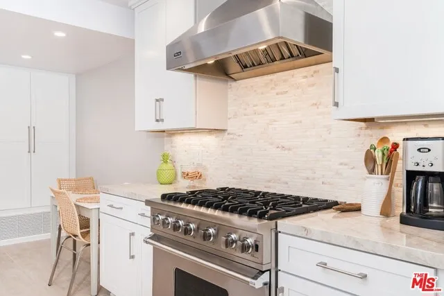 1524 Michael Lane, Pacific Palisades, California 90272