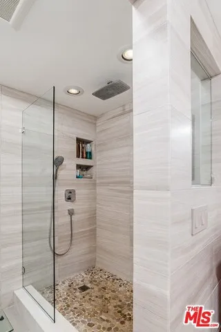1524 Michael Lane, Pacific Palisades, California 90272