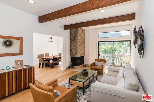 1524 Michael Lane, Pacific Palisades, California 90272