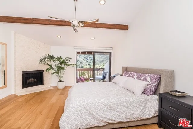 1524 Michael Lane, Pacific Palisades, California 90272