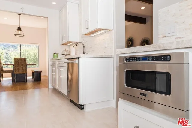 1524 Michael Lane, Pacific Palisades, California 90272