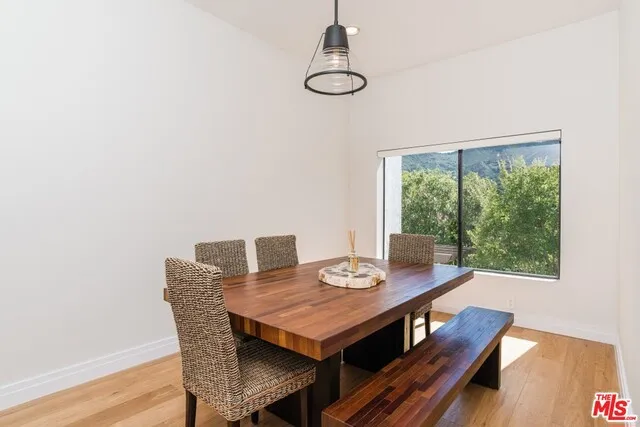 1524 Michael Lane, Pacific Palisades, California 90272