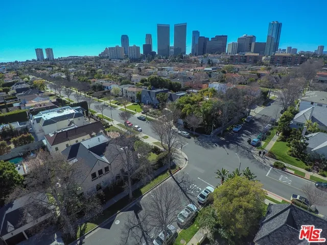 152 S Roxbury Drive, Beverly Hills, California 90212