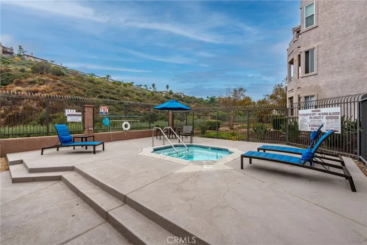 2350 Del Mar Way 301, Corona, California 92882